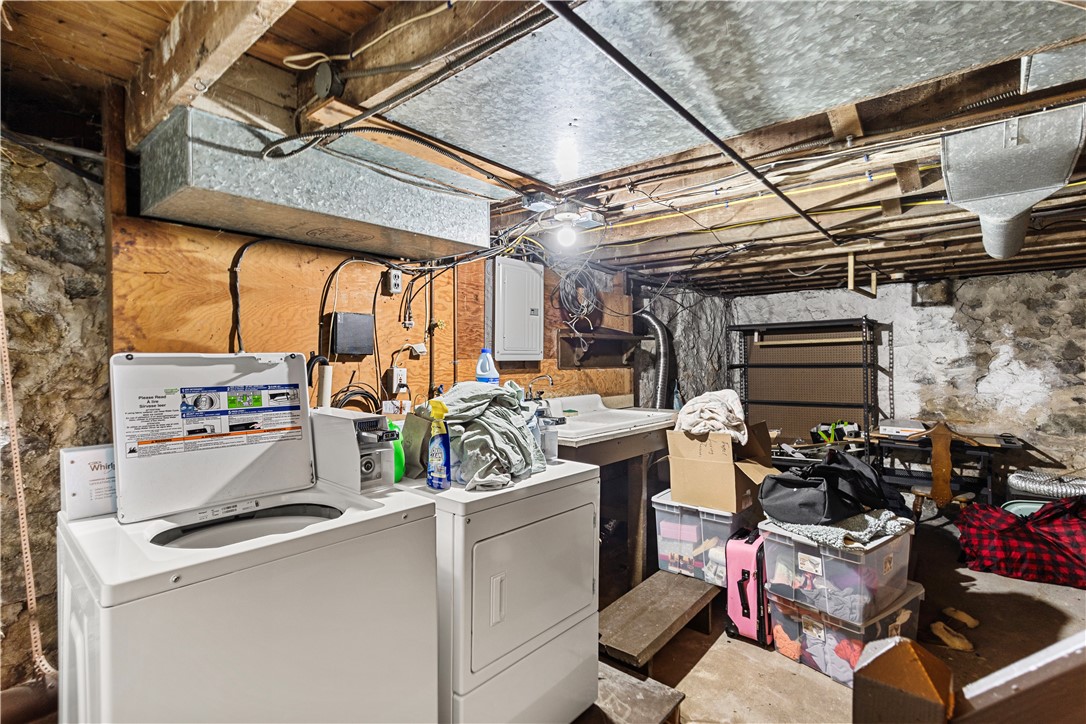 476 Providence Street, Unit 1 West Warwick, RI 02893 - Photo 20 of 31