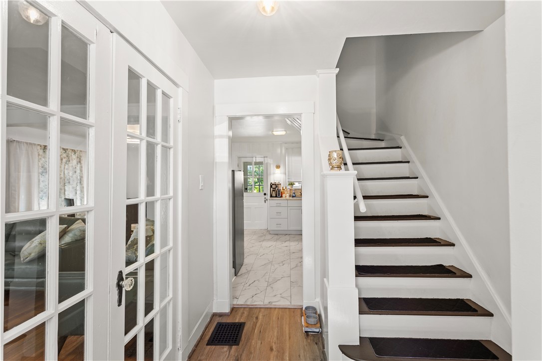 476 Providence Street, Unit 1 West Warwick, RI 02893 - Photo 9 of 31