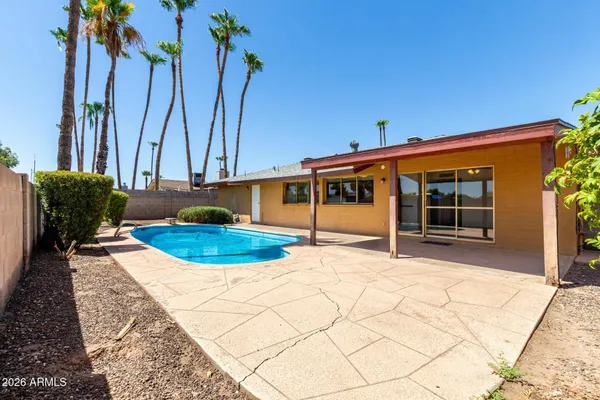 $2,695 | 4013 South Hazelton Lane, Tempe, AZ 85282