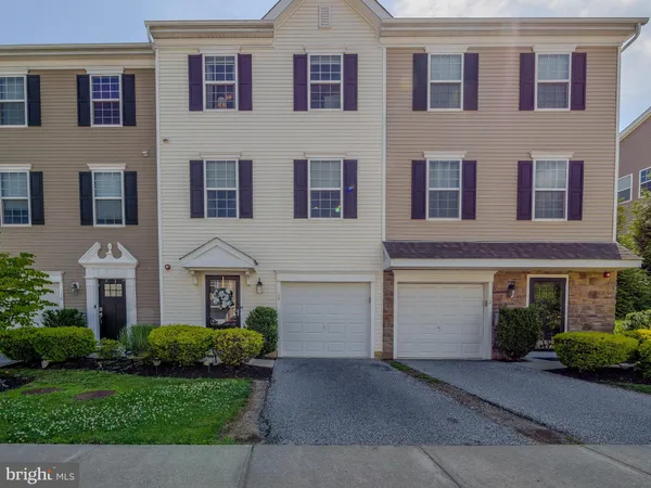 $399,900 | 14 Faraday Court, Morton, PA 19070