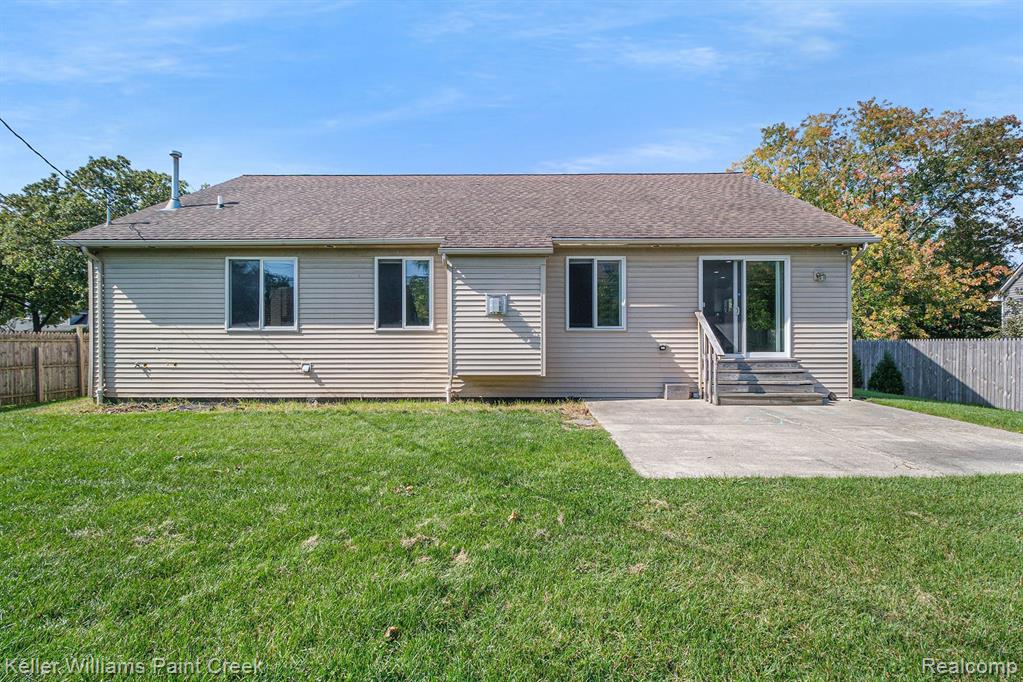 3141 Hessel Avenue Rochester Hills, MI 48307 - Photo 27 of 32