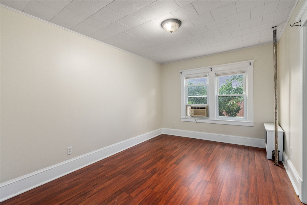 45-47 Janet Street West Springfield, MA 01089 - Photo 15 of 37