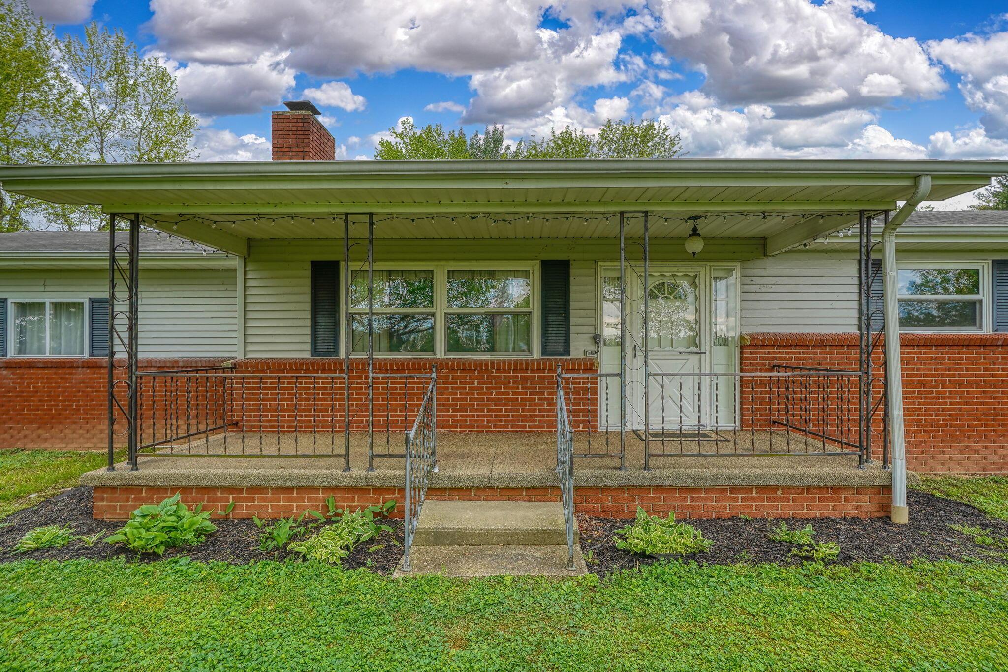 627 Russ Road Jackson, OH 45640 - Photo 9 of 41 9. Front Porch (1)