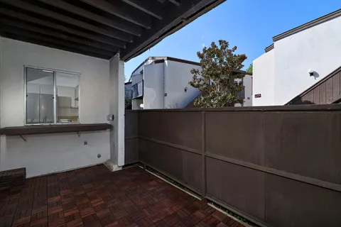 $339,000 | 8015 Caminito De Pizza, Unit E, San Diego, CA 92108