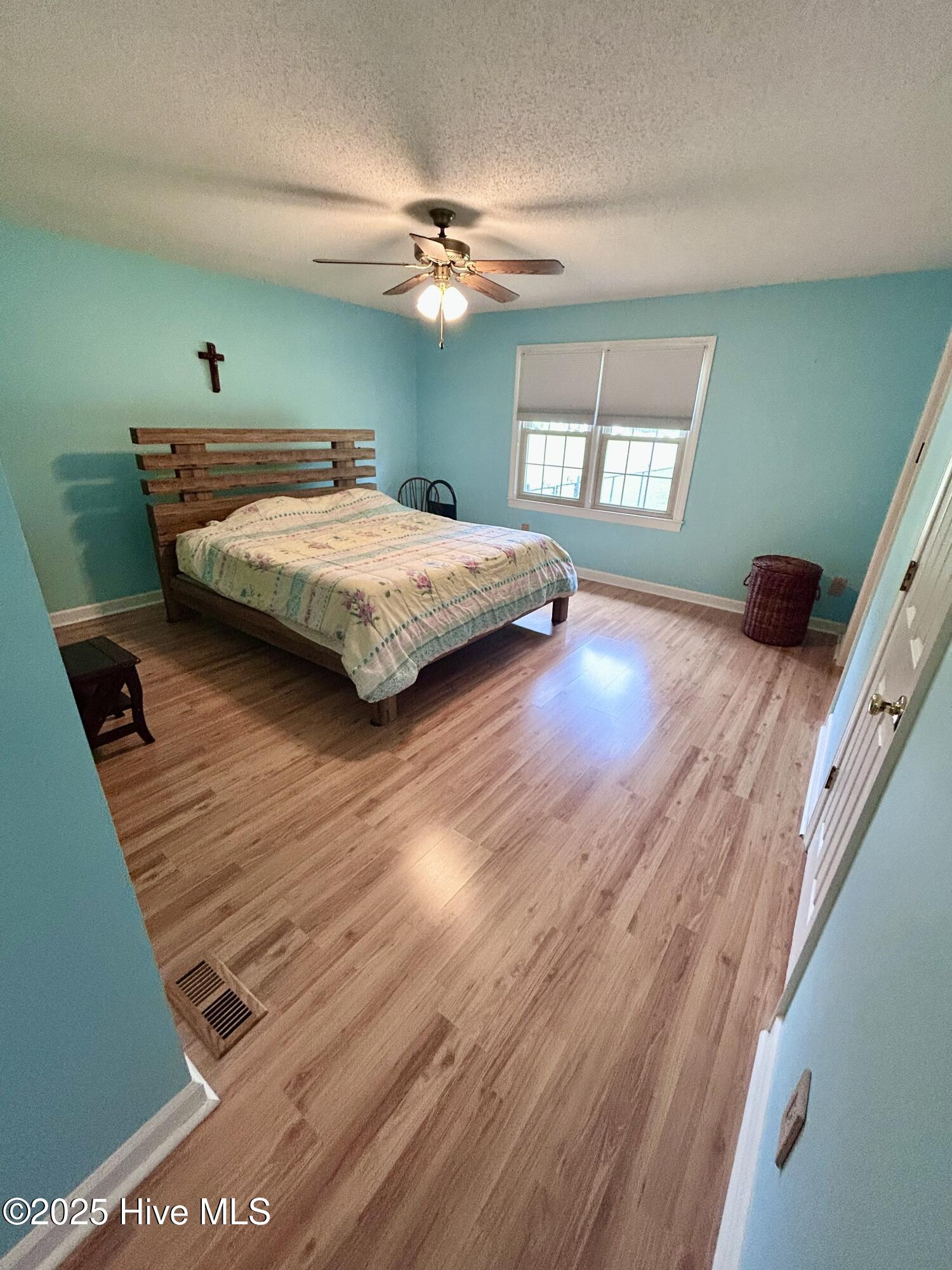 202 Rockledge Road New Bern, NC 28562 - Photo 6 of 32 Primary Bedroom