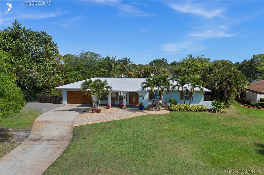 1093 Northwest Spruce Ridge Drive Stuart, FL 34994 - Photo 4 of 40 Gallery Image 4