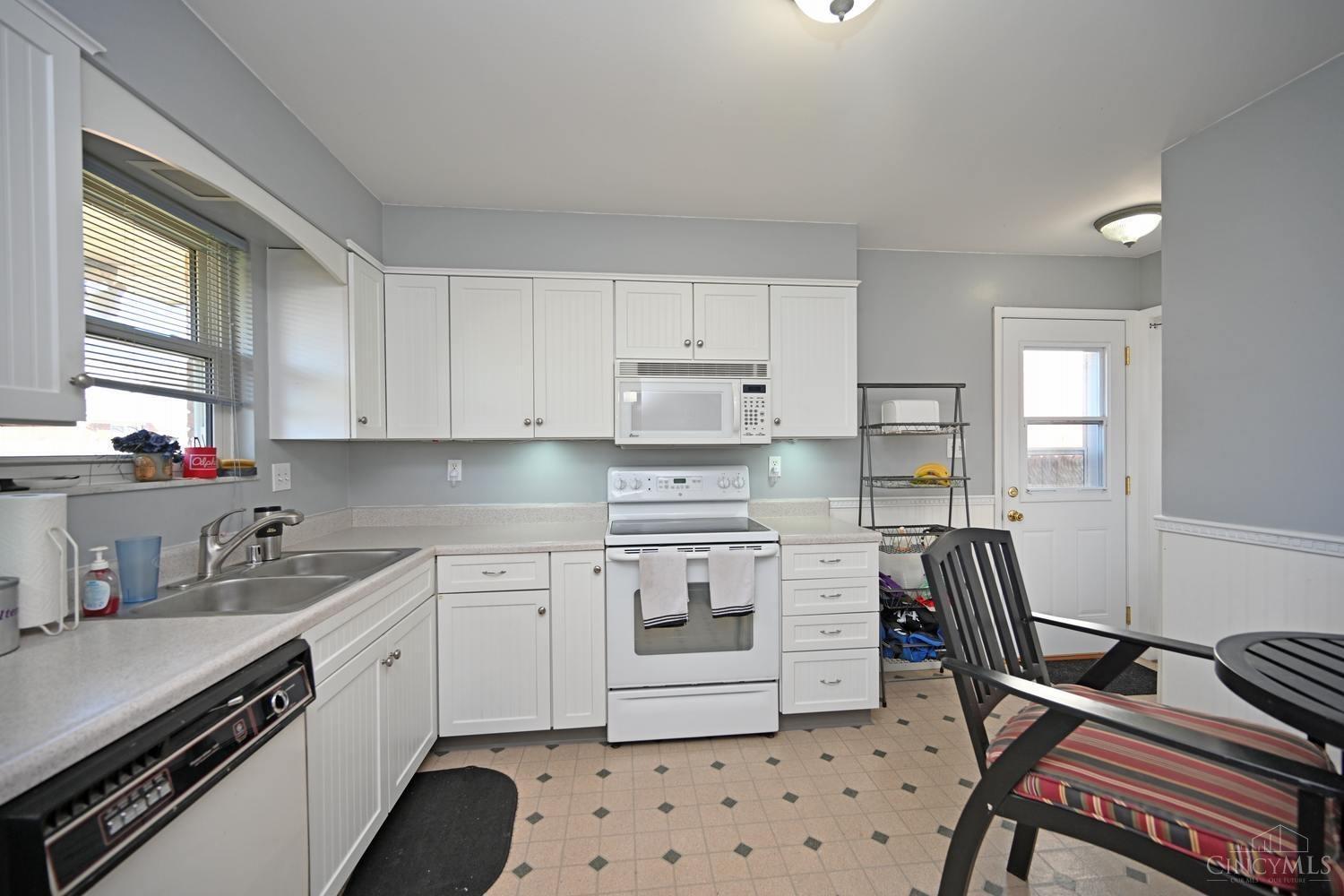 1587 8 Mile Road Cincinnati, OH 45255 - Photo 8 of 43 Gallery Image 8