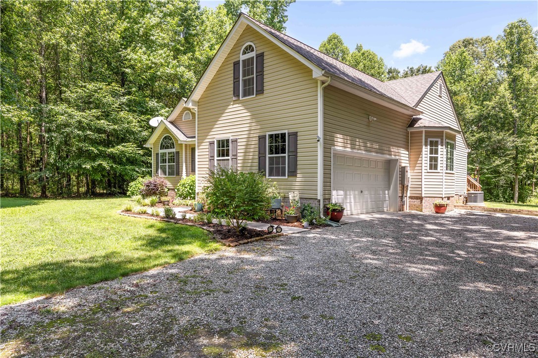 4672 Bell Road Powhatan, VA 23139 - Photo 2 of 34 Gallery Image 2
