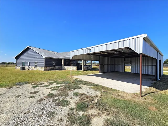 $939,900 | 3703 Fm 39 Street North, Mexia, TX 76667