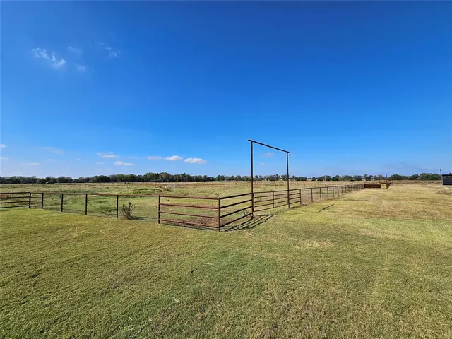 $939,900 | 3703 Fm 39 Street North, Mexia, TX 76667