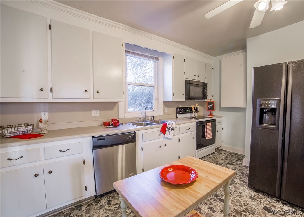 4450 Old Buckingham Road Powhatan, VA 23139 - Photo 8 of 30 Plenty of space for an island for the baker in the