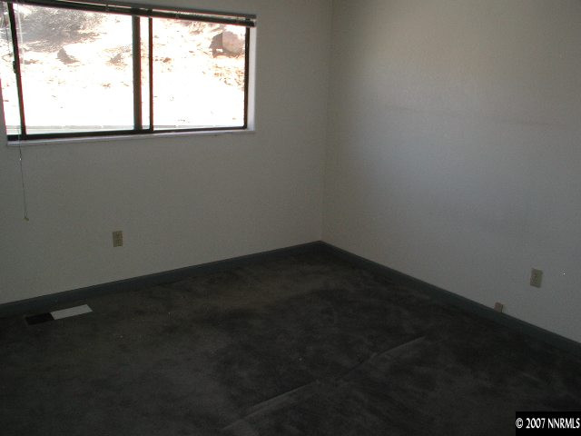 9430 Arrowhead Way Reno, NV 89506 - Photo 8 of 9 Photo 8