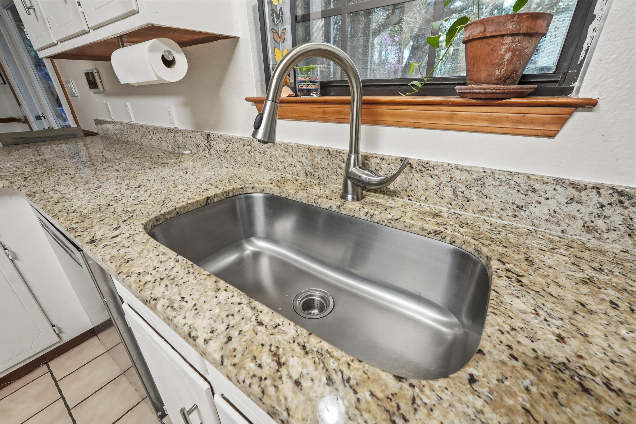 271 Willow Avenue Freeport, FL 32439 - Photo 36 of 57 a view of a kitchen sink
