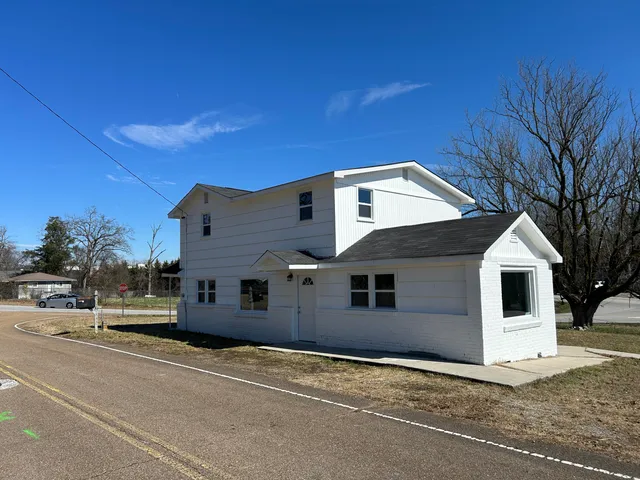 $2,200 | 7505 Lee Highway, Chattanooga, TN 37421