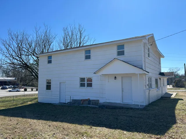 $2,200 | 7505 Lee Highway, Chattanooga, TN 37421