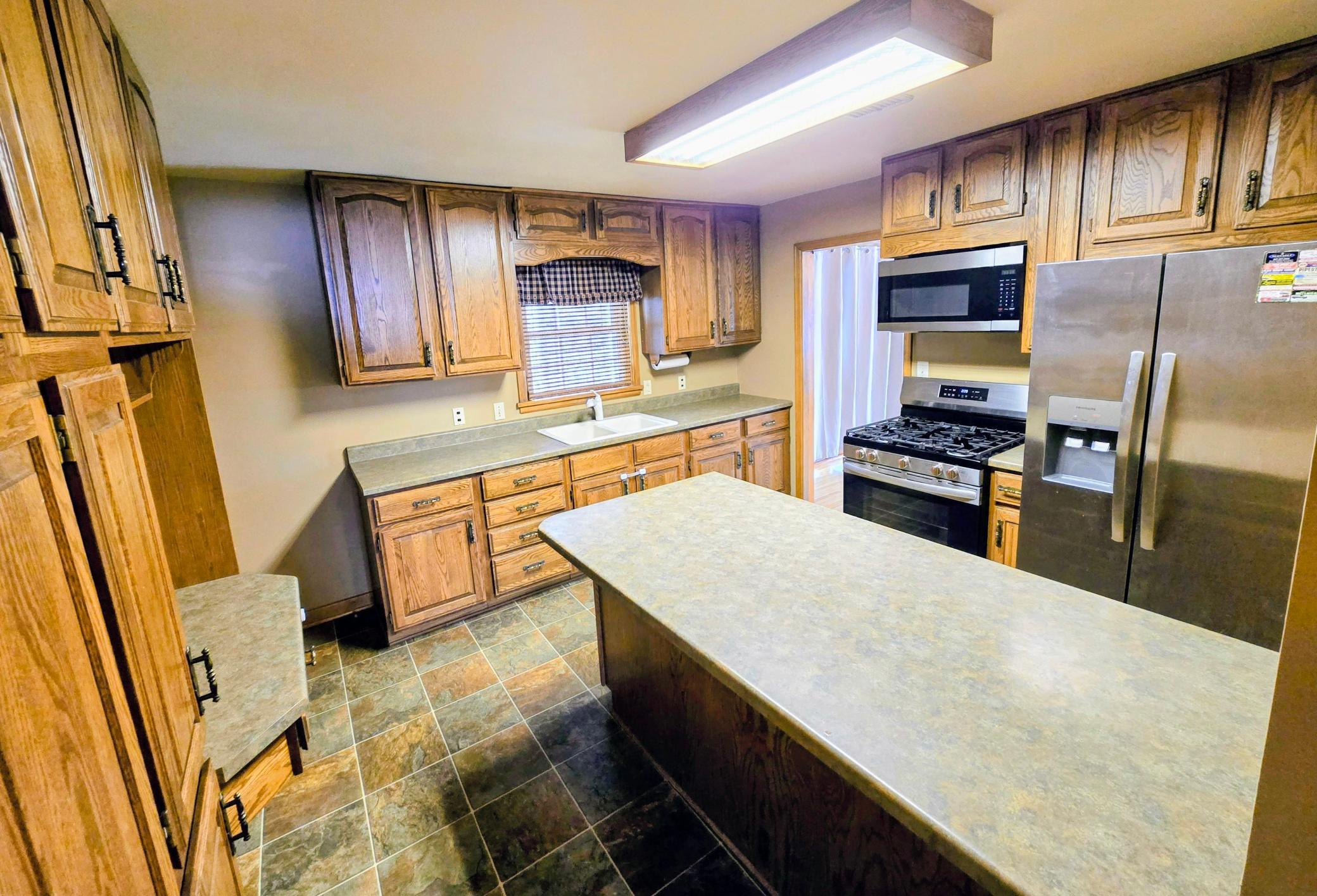 831 4th Avenue Southwest Pipestone, MN 56164 - Photo 11 of 50