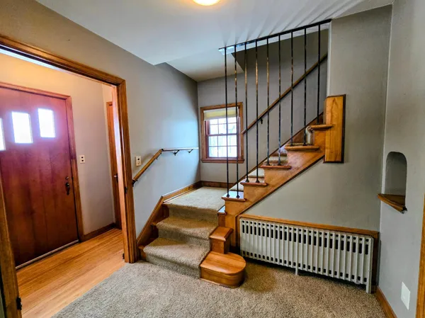$240,000 | 831 4th Avenue Southwest, Pipestone, MN 56164