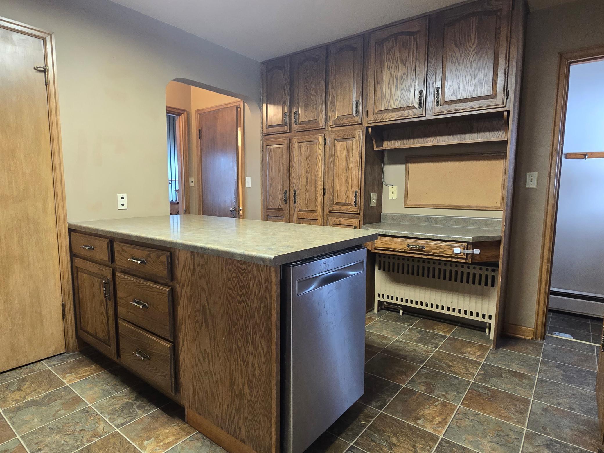 831 4th Avenue Southwest Pipestone, MN 56164 - Photo 8 of 50