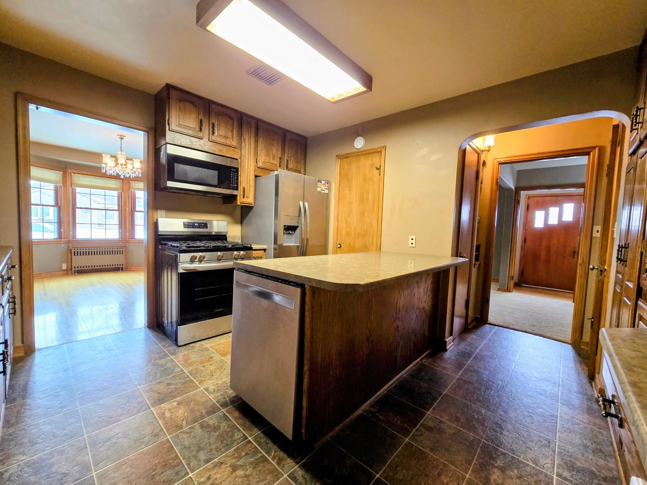 831 4th Avenue Southwest Pipestone, MN 56164 - Photo 9 of 50