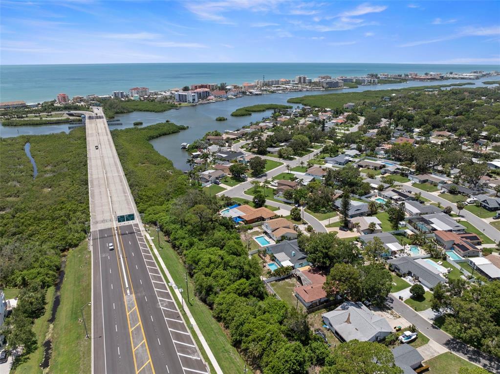 14030 79th Avenue Seminole, FL 33776 - Photo 31 of 33 view of city with ocean