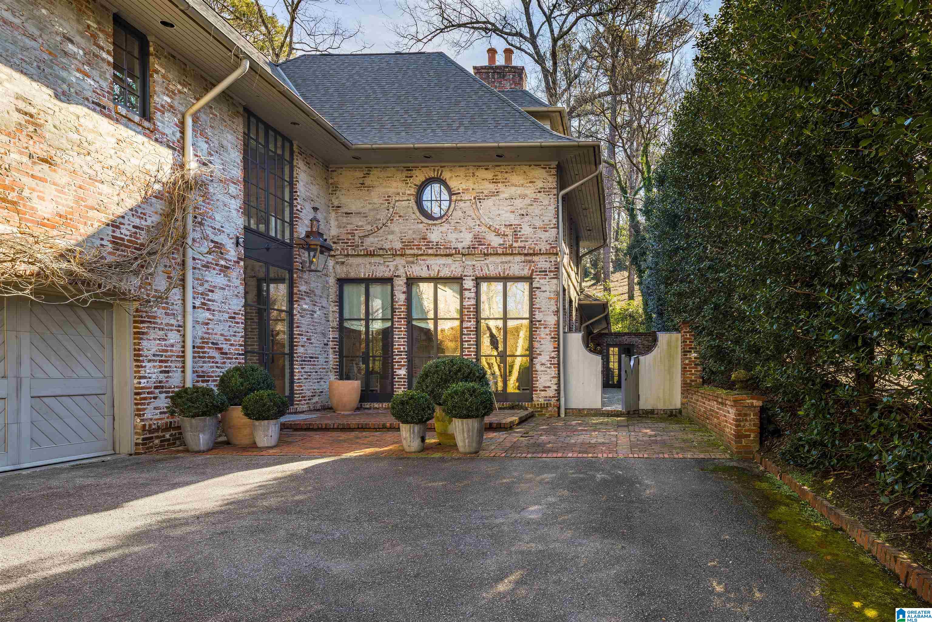 2815 Canterbury Road Birmingham, AL 35223 - Photo 3 of 49