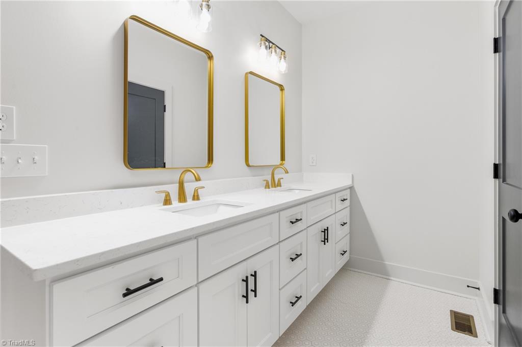 4017 Mebane Oaks Road Mebane, NC 27302 - Photo 29 of 50 Gallery Image 29