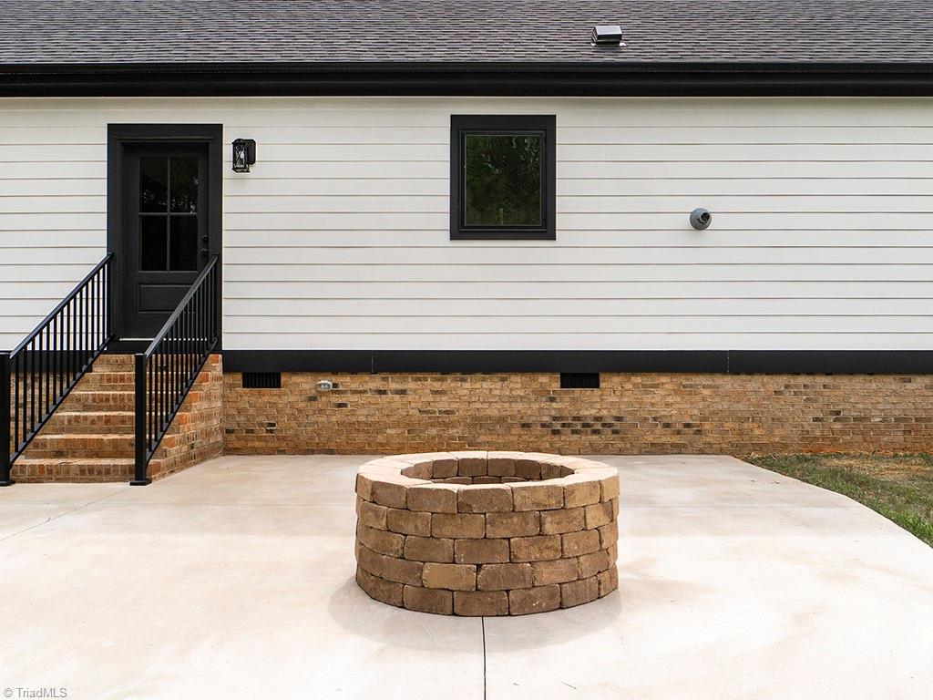 4017 Mebane Oaks Road Mebane, NC 27302 - Photo 47 of 50 Gallery Image 47