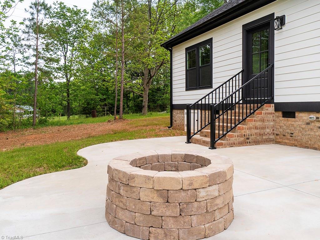 4017 Mebane Oaks Road Mebane, NC 27302 - Photo 49 of 50 Gallery Image 49