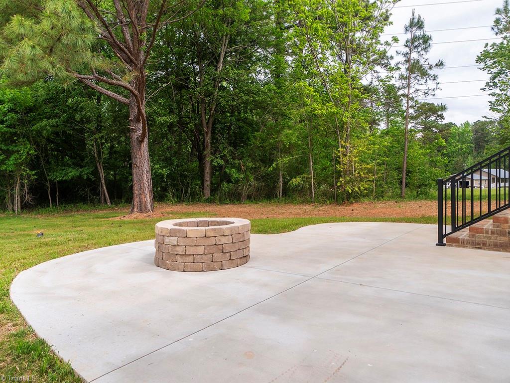 4017 Mebane Oaks Road Mebane, NC 27302 - Photo 6 of 50 Gallery Image 6