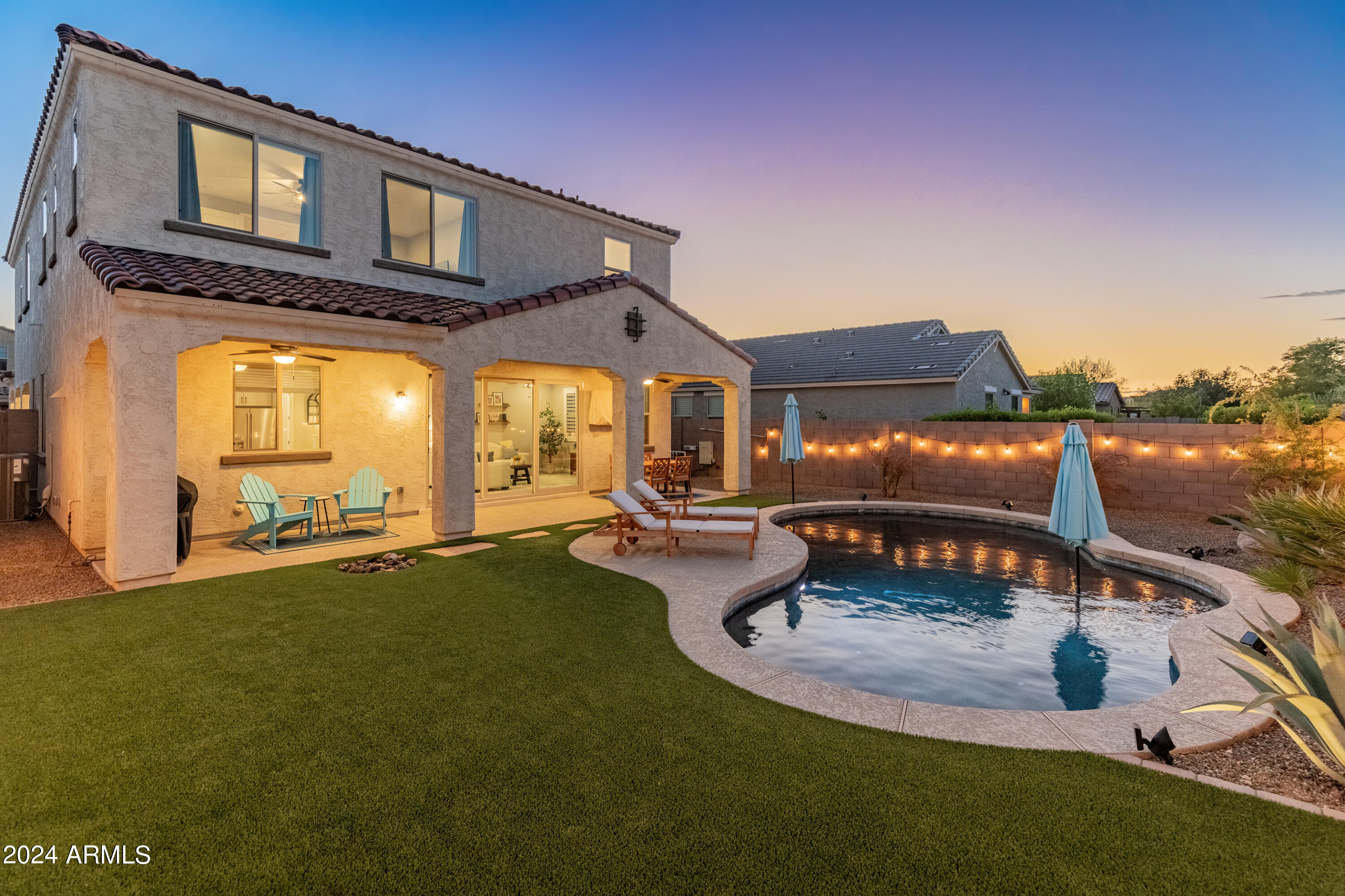 518 Balao Drive Phoenix, AZ 85085 - Photo 13 of 64 Turf Yard