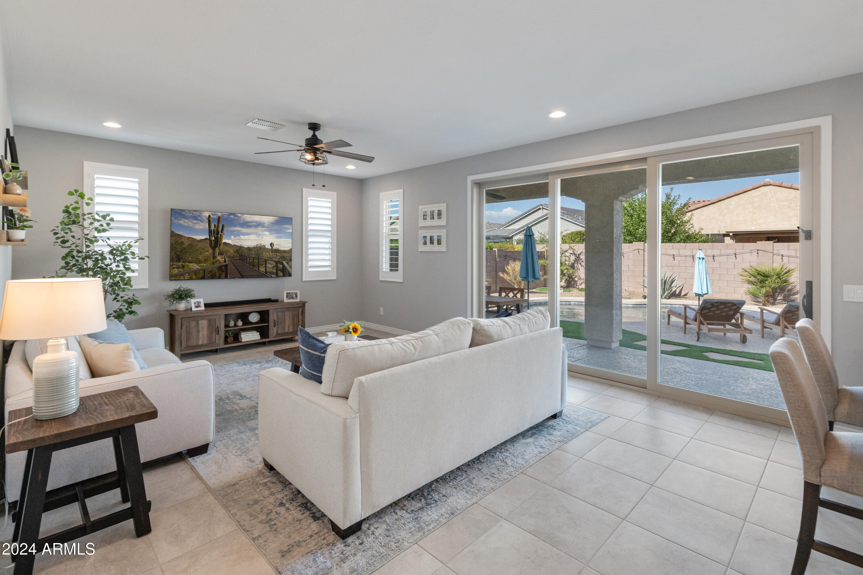 518 Balao Drive Phoenix, AZ 85085 - Photo 3 of 64 Tons of Light