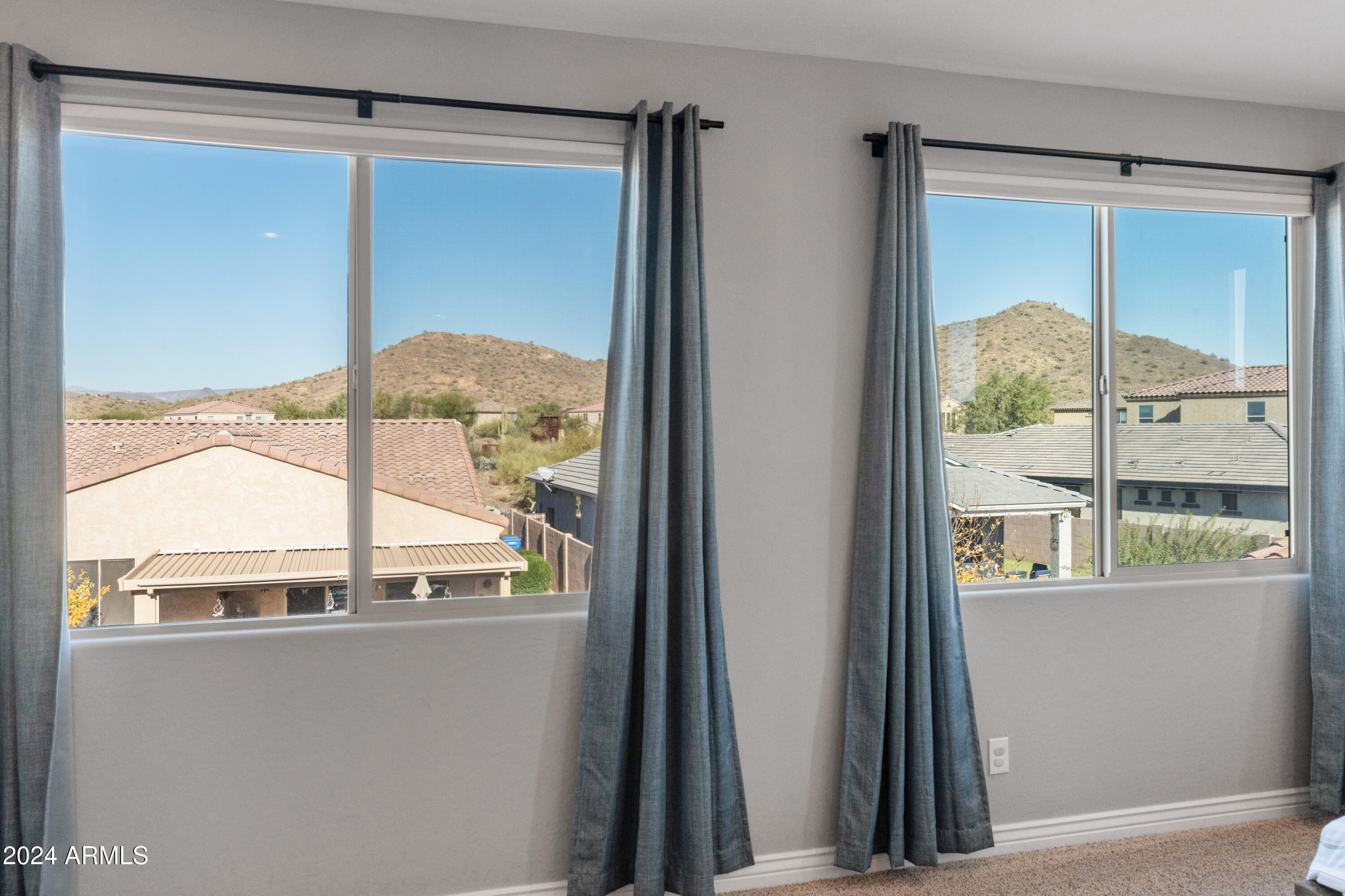 518 Balao Drive Phoenix, AZ 85085 - Photo 6 of 64 View2