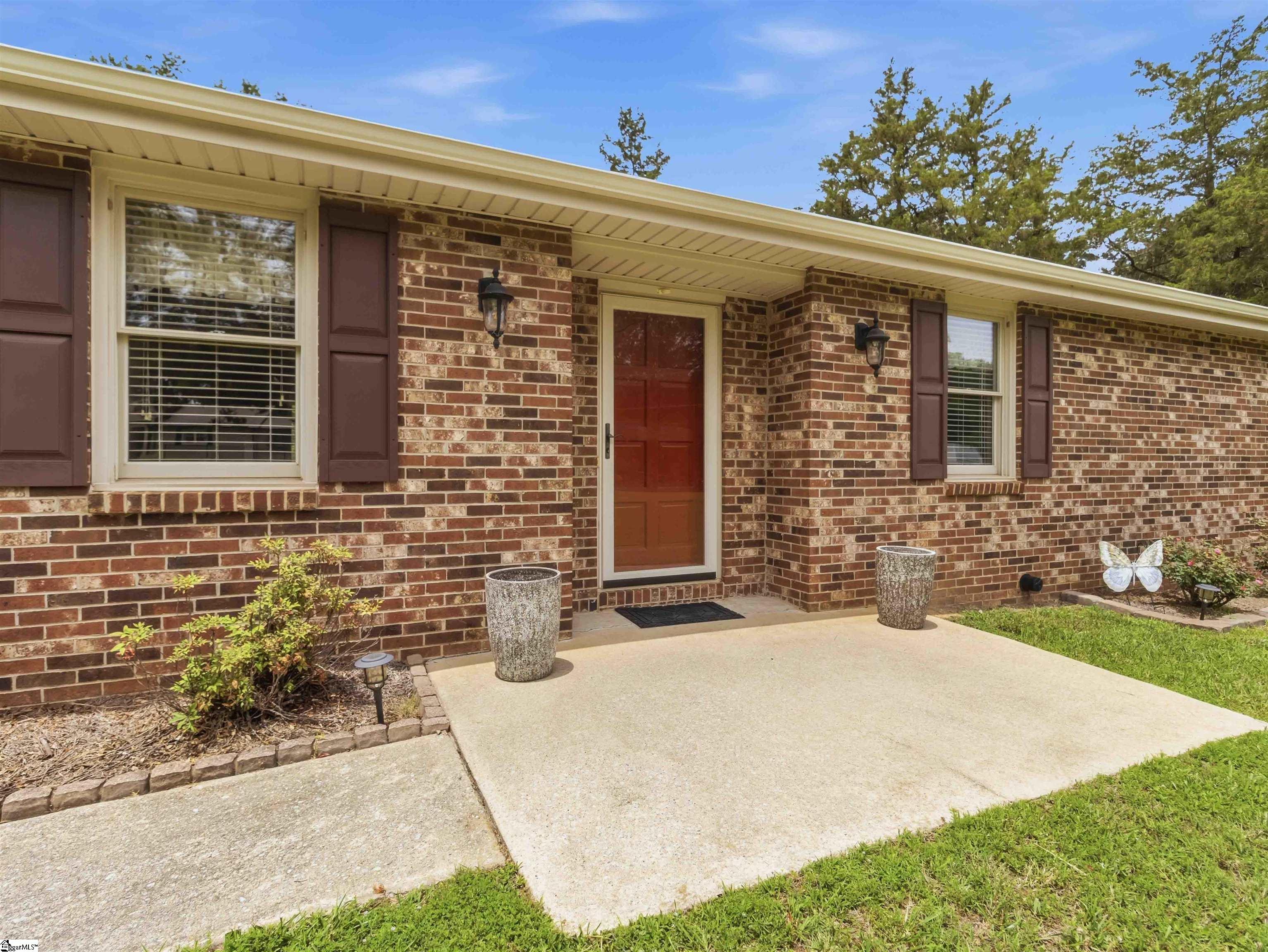 309 Garrison Road Simpsonville, SC 29681 - Photo 4 of 24