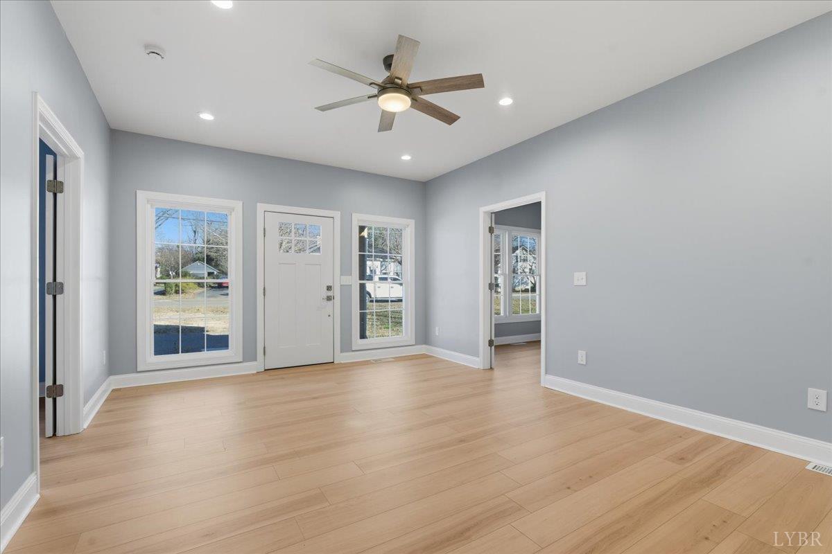 503 Henry Street Gretna, VA 24557 - Photo 5 of 37