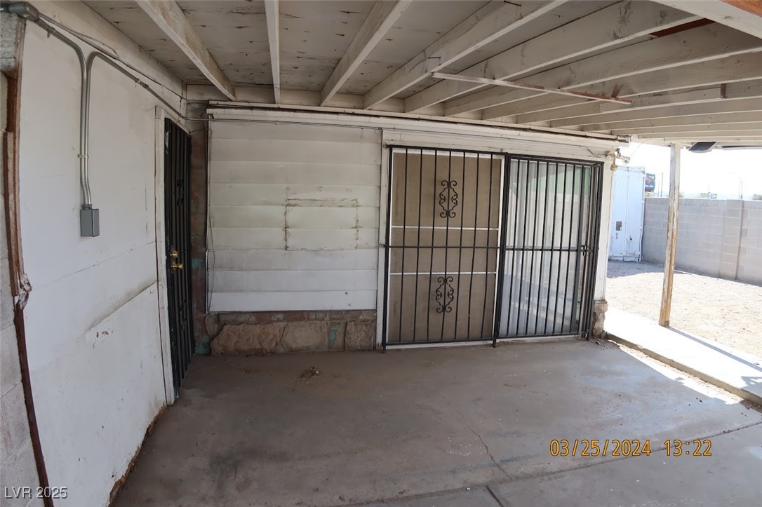 10 East Bonanza Road Las Vegas, NV 89101 - Photo 8 of 35 FRONT ENCLOSED PATIO