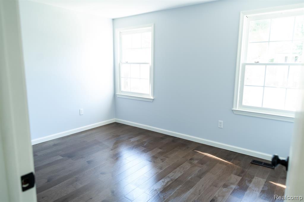749 Spartan Drive Rochester Hills, MI 48309 - Photo 22 of 49