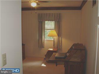330 Zynn Road Downingtown, PA 19335 - Photo 4 of 12 Living Room