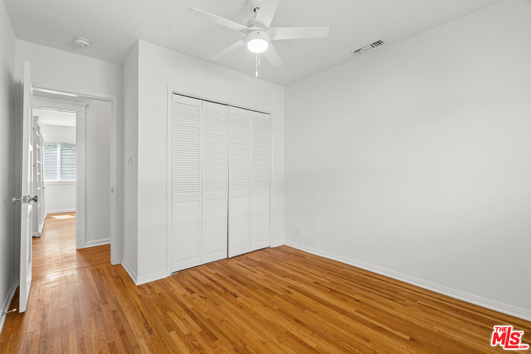 4352 Globe Avenue Culver City, CA 90230 - Photo 21 of 30 a view of empty room with wooden floor