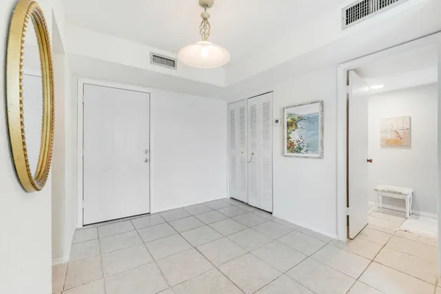 $99,000 | 12014 Greenway Circle South, Unit 109, Royal Palm Beach, FL 33411