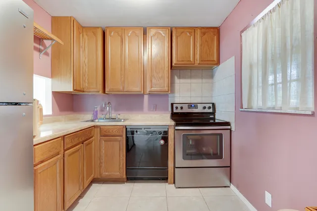 $99,000 | 12014 Greenway Circle South, Unit 109, Royal Palm Beach, FL 33411