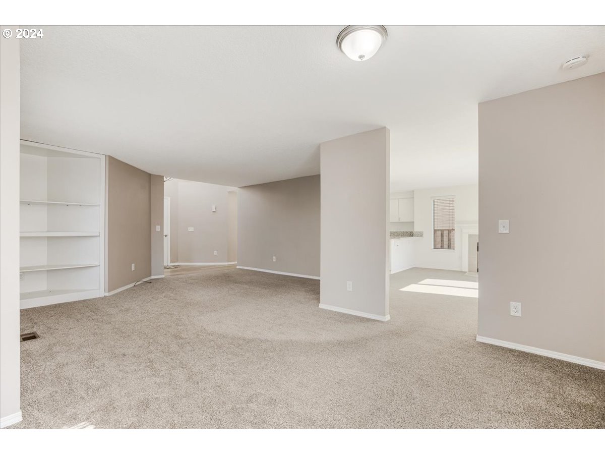 10570 Southwest Windsor Court Portland, OR 97223 - Photo 18 of 35 a view of empty room