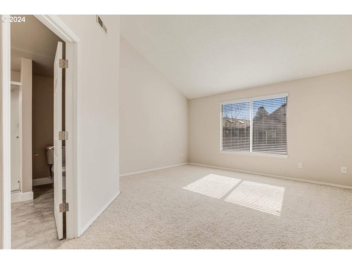 10570 Southwest Windsor Court Portland, OR 97223 - Photo 24 of 35 an empty room with windows