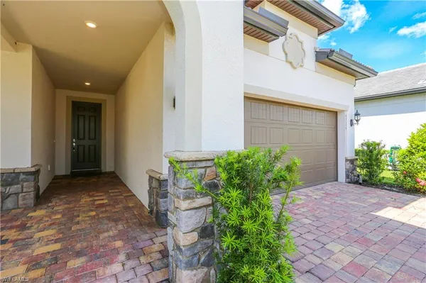 $14,000 | 9716 Everglades Boulevard North, Naples, FL 34120