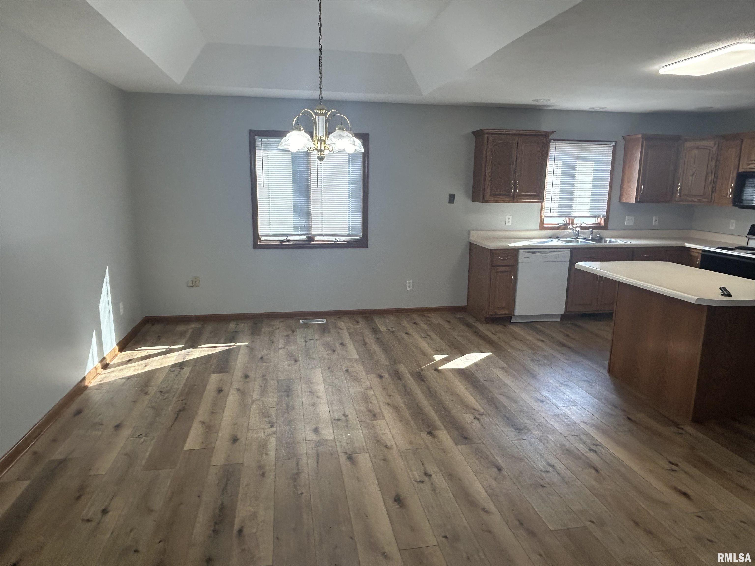 2304 Cormorant Drive Springfield, IL 62711 - Photo 4 of 17