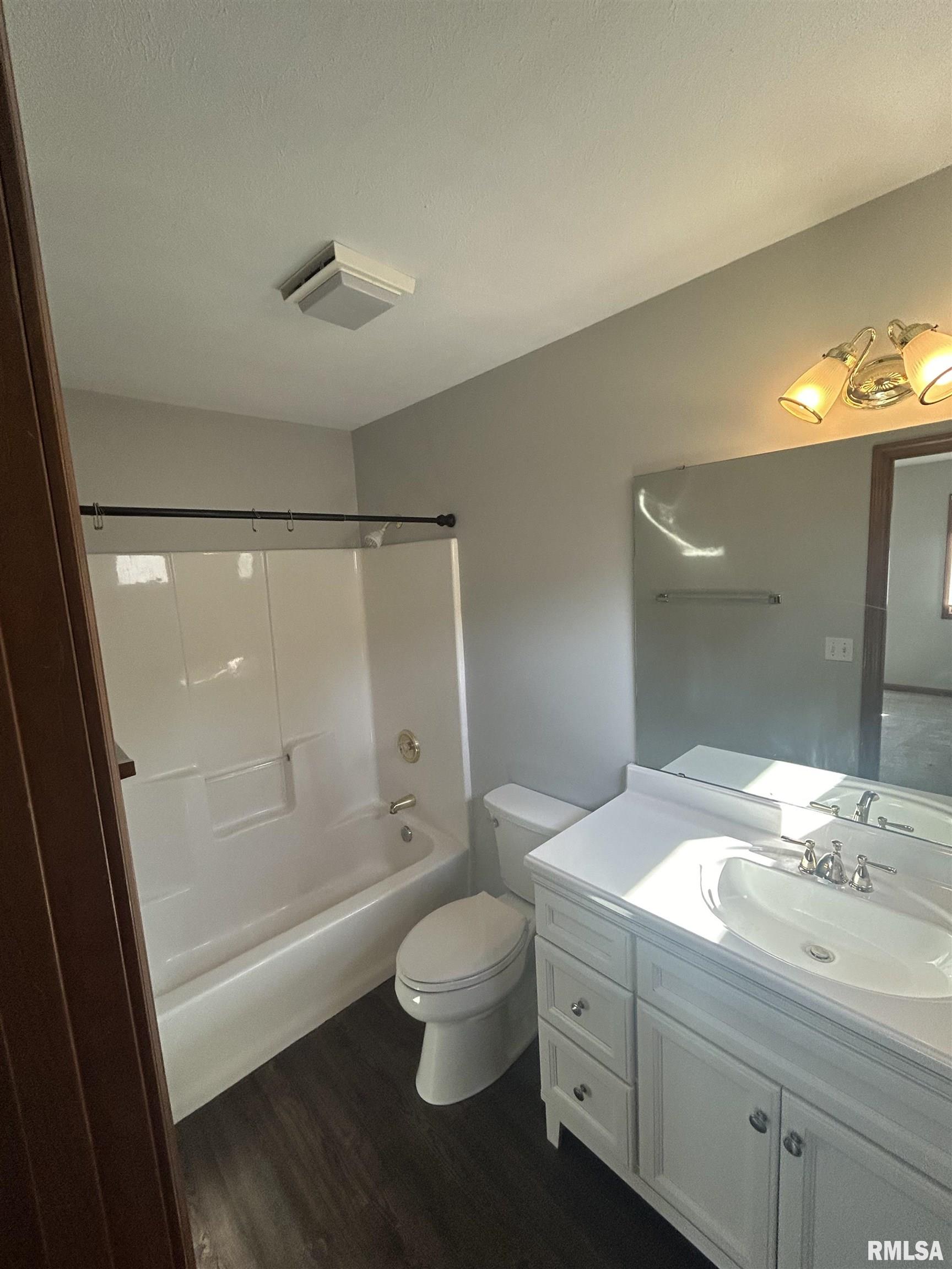 2304 Cormorant Drive Springfield, IL 62711 - Photo 8 of 17