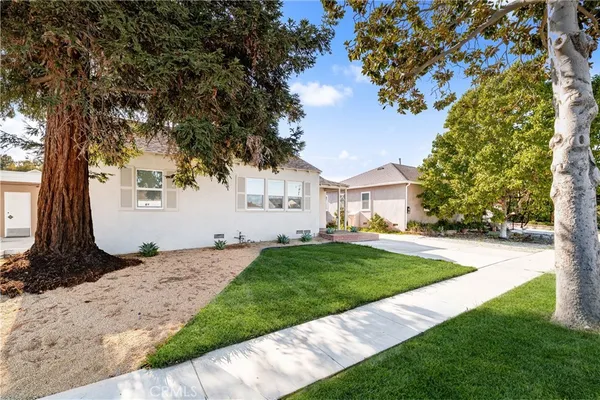 $1,525,000 | 2155 Euclid Avenue, Long Beach, CA 90815