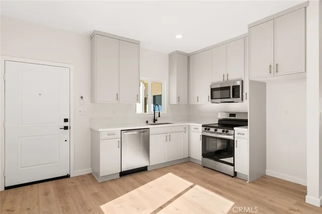 $1,525,000 | 2155 Euclid Avenue, Long Beach, CA 90815