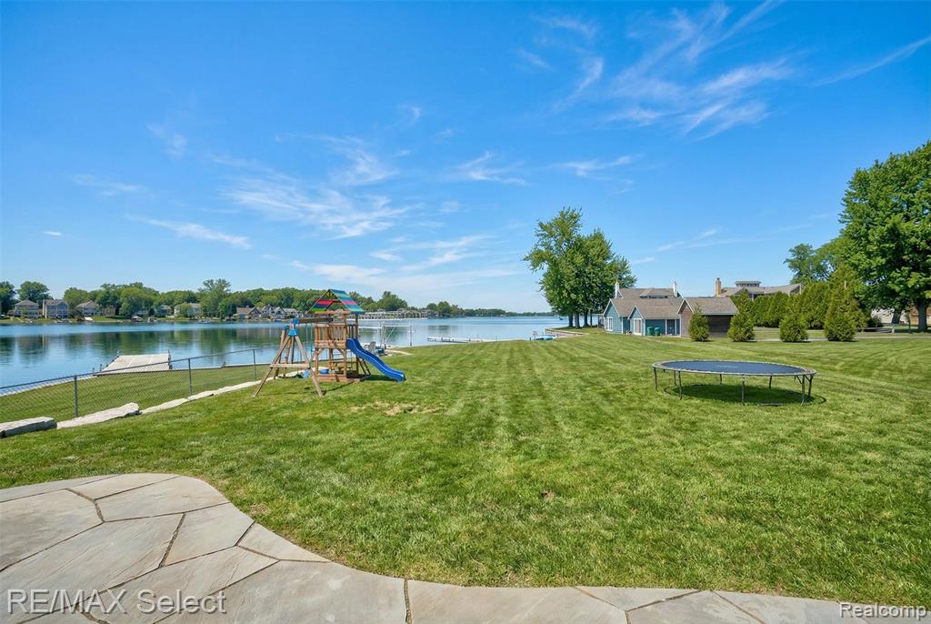2208 Grove Park Road Fenton, MI 48430 - Photo 20 of 73