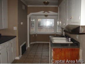 2629 South 11th Street Springfield, IL 62703 - Photo 4 of 12 Gallery Image 4