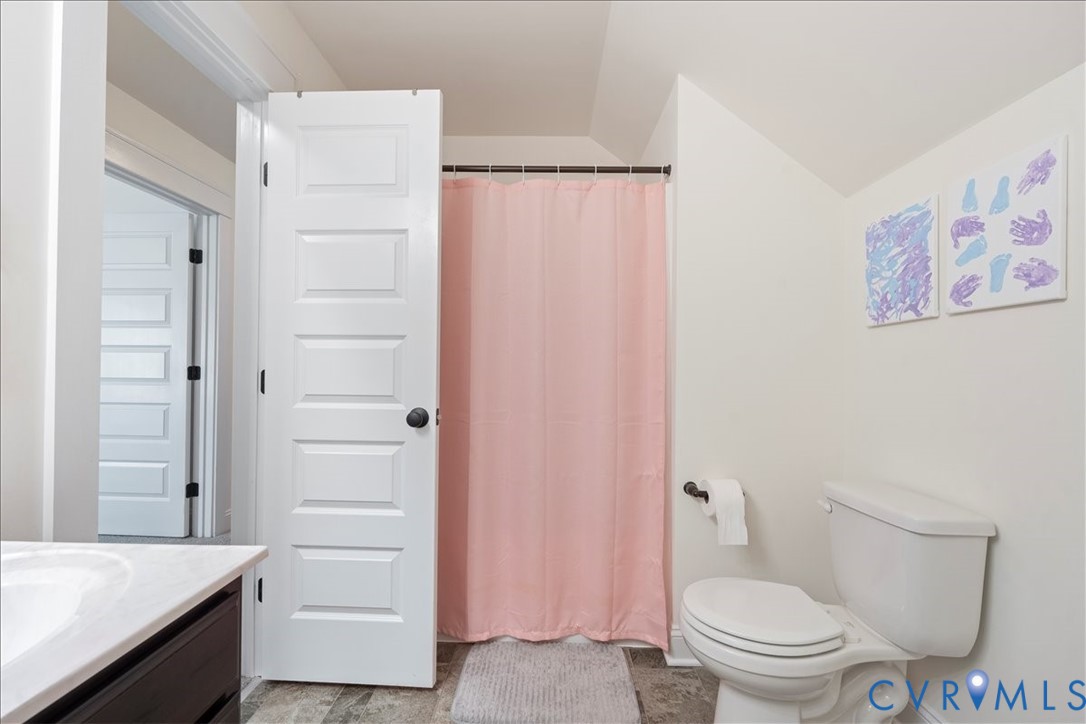 6357 Piper Ridge Drive Powhatan, VA 23139 - Photo 27 of 48 Upstairs full bathroom